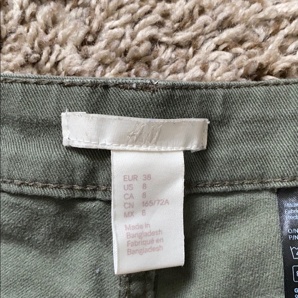 Green H&M Shorts size 8 - Picture 5 of 8